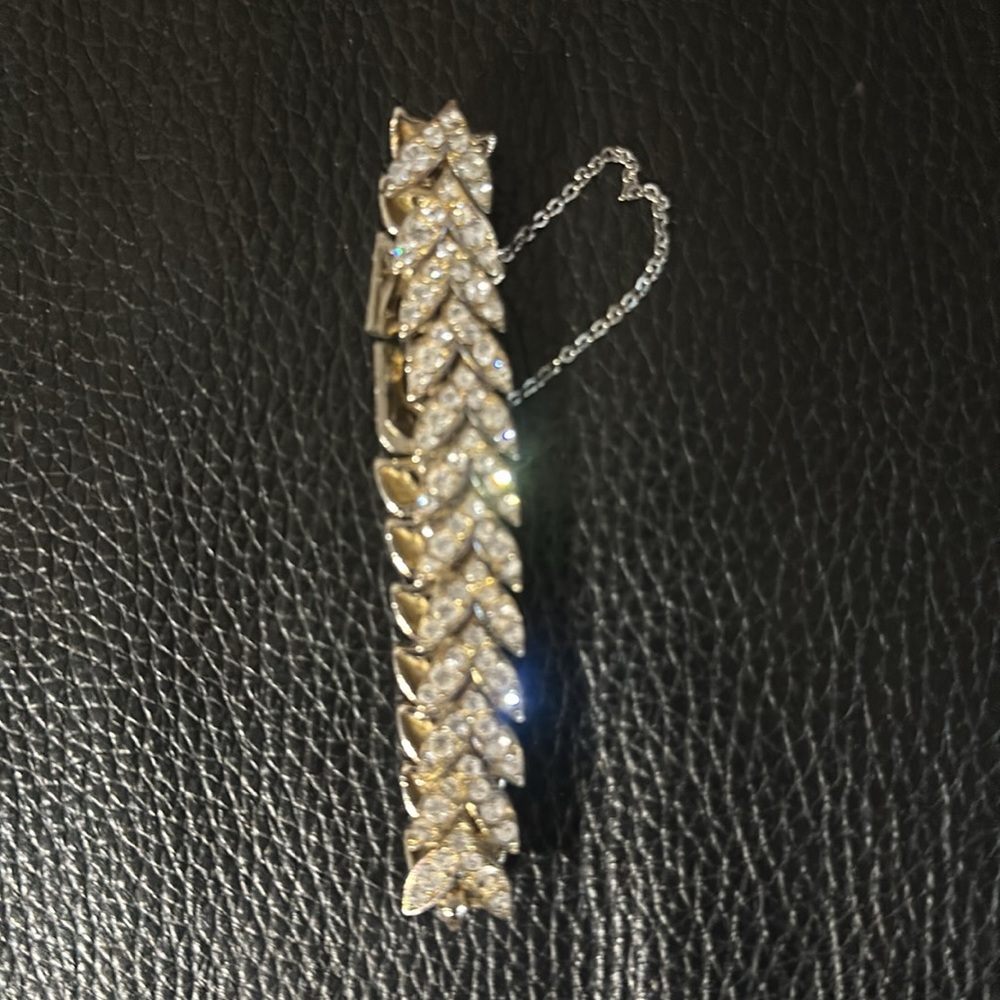 Gold Rhinestone Bracelet - Picture 3 of 5